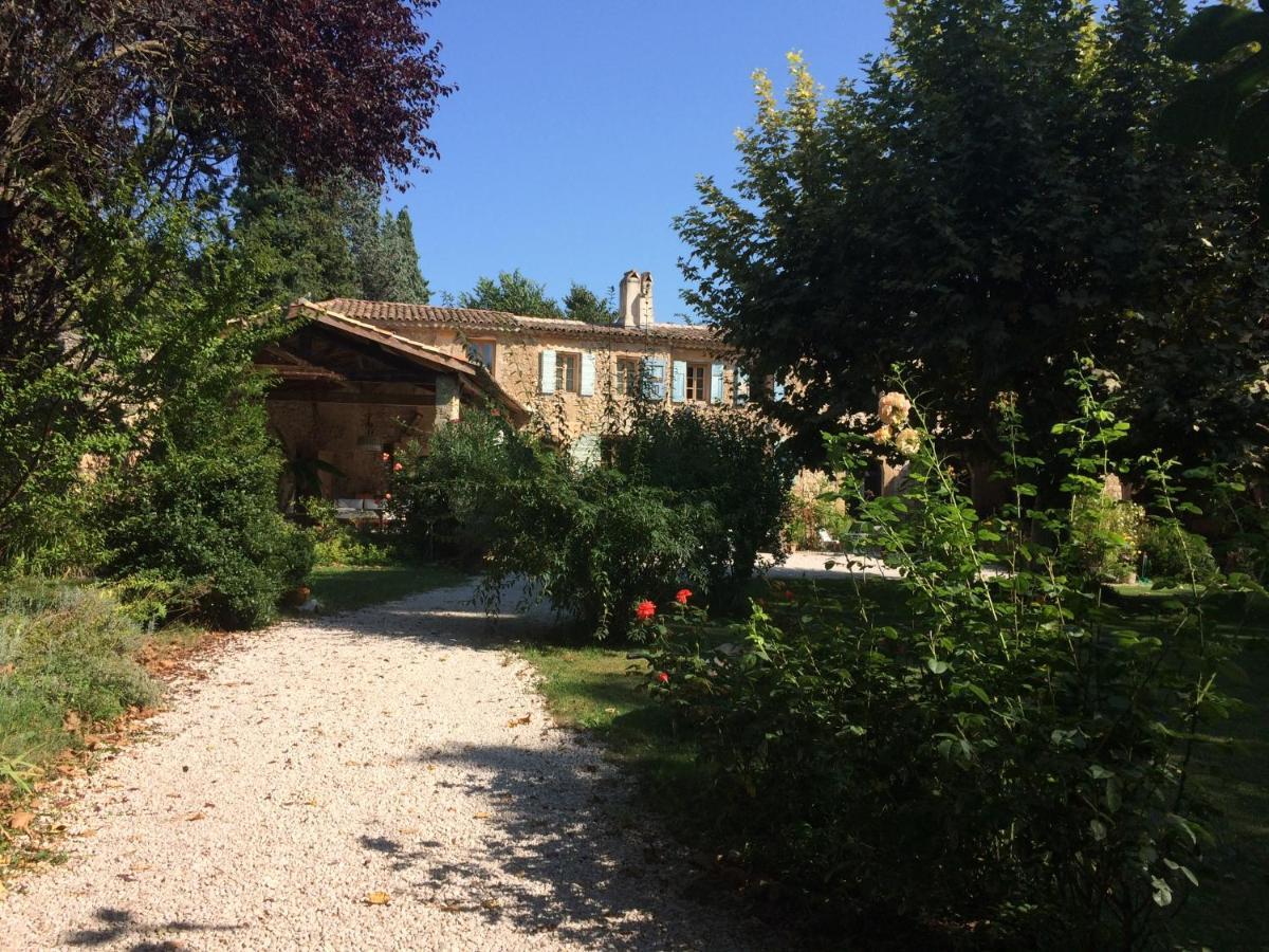 Le Moulin Des Pinchinats Bed & Breakfast Aix-en-Provence Bagian luar foto
